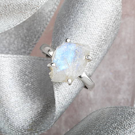 What Is 925 Sterling Silver & How To Know If It's Fake