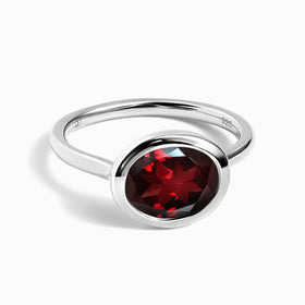 Garnet Ring - Skin-Touch