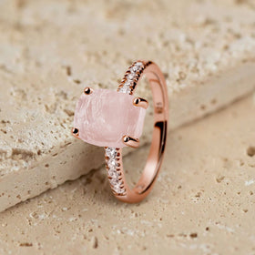 Raw Crystal Ring - Ritzy Rose Quartz