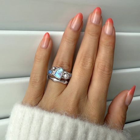 Mist Heirloom Ring & Magma Band