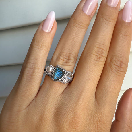 Labradorite Pearl Ring - Midnight Heirloom