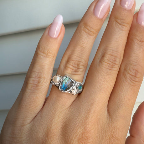 Labradorite Pearl Ring - Midnight Heirloom