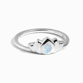 Moonstone Ring - Dainty Lotus