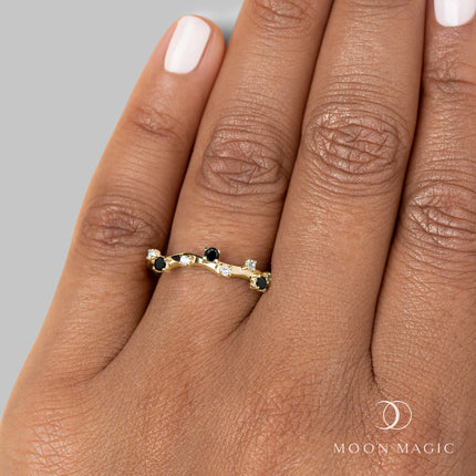 Black Onyx Solid Gold Ring - Stardust Band