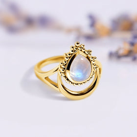 Moonstone Ring - Mystic Moon