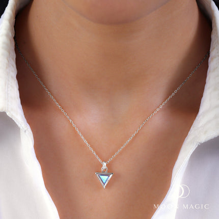 Moonstone Necklace - Triluring