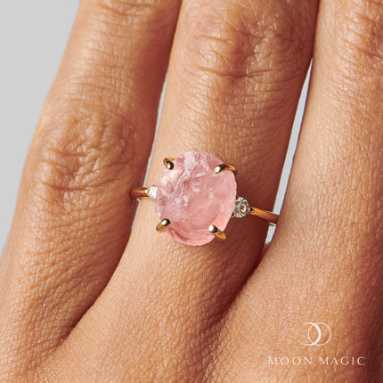 Pretty Rose Quartz Ring – raw carat
