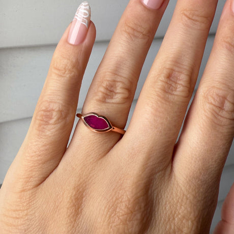 Pink Quartz Ring - Lavish Lips