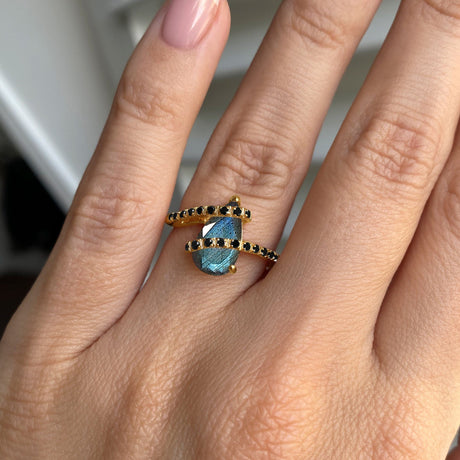 Labradorite Black Spinel Ring - Bypass