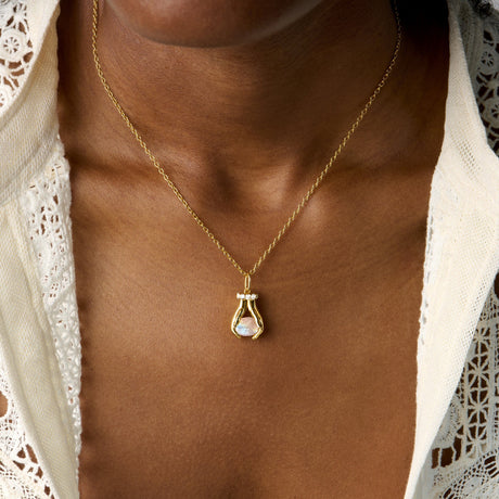 Moonstone Necklace - Hold The Energy - Intuition
