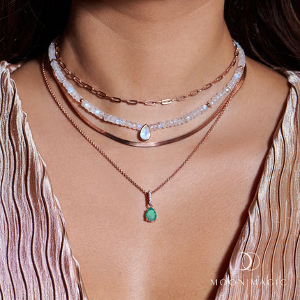 Green Onyx Necklace Sway - May Birthstone