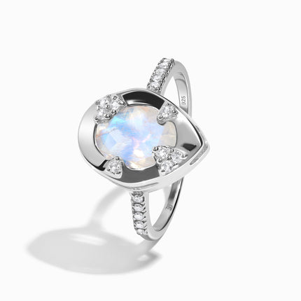 Moonstone Ring - Hot And Heavenly
