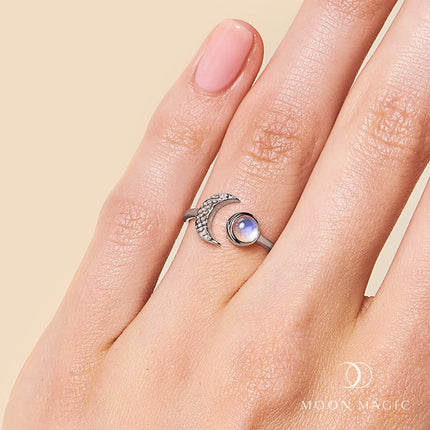 Moonstone Ring - Luna Delight